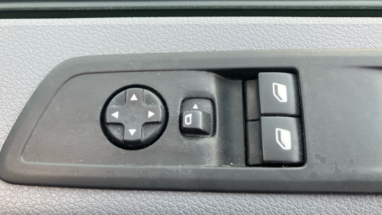 Vauxhall Vivaro L2 Diesel 3100 2.0d 145PS Dynamic H1 Van Auto